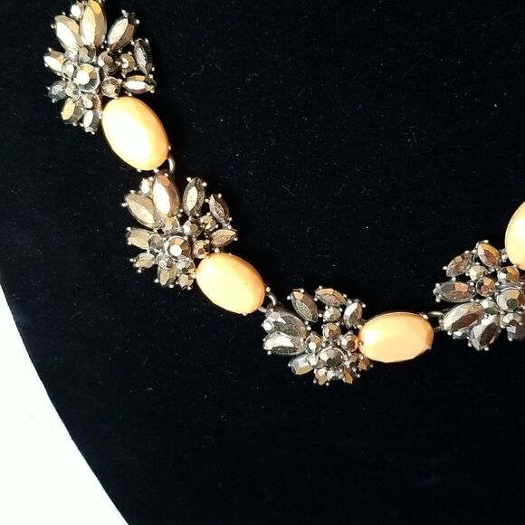 J Crew Vtg Necklace gold tone and orange - Picture 4 of 16